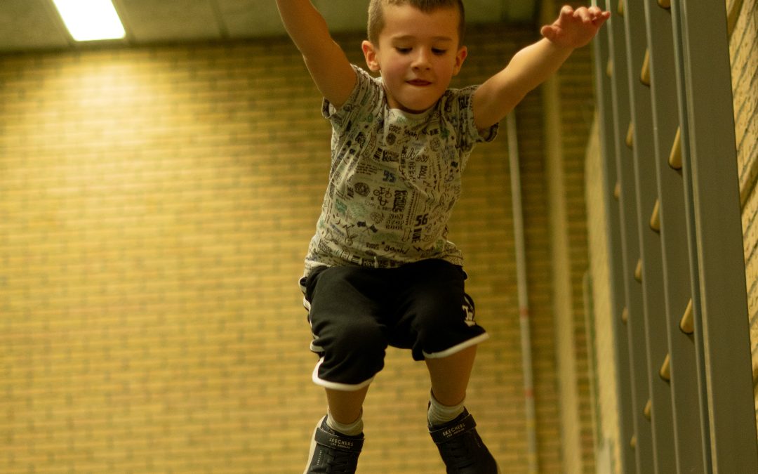 Waarom je zo jong mogelijk moet beginnen met bewegingslessen